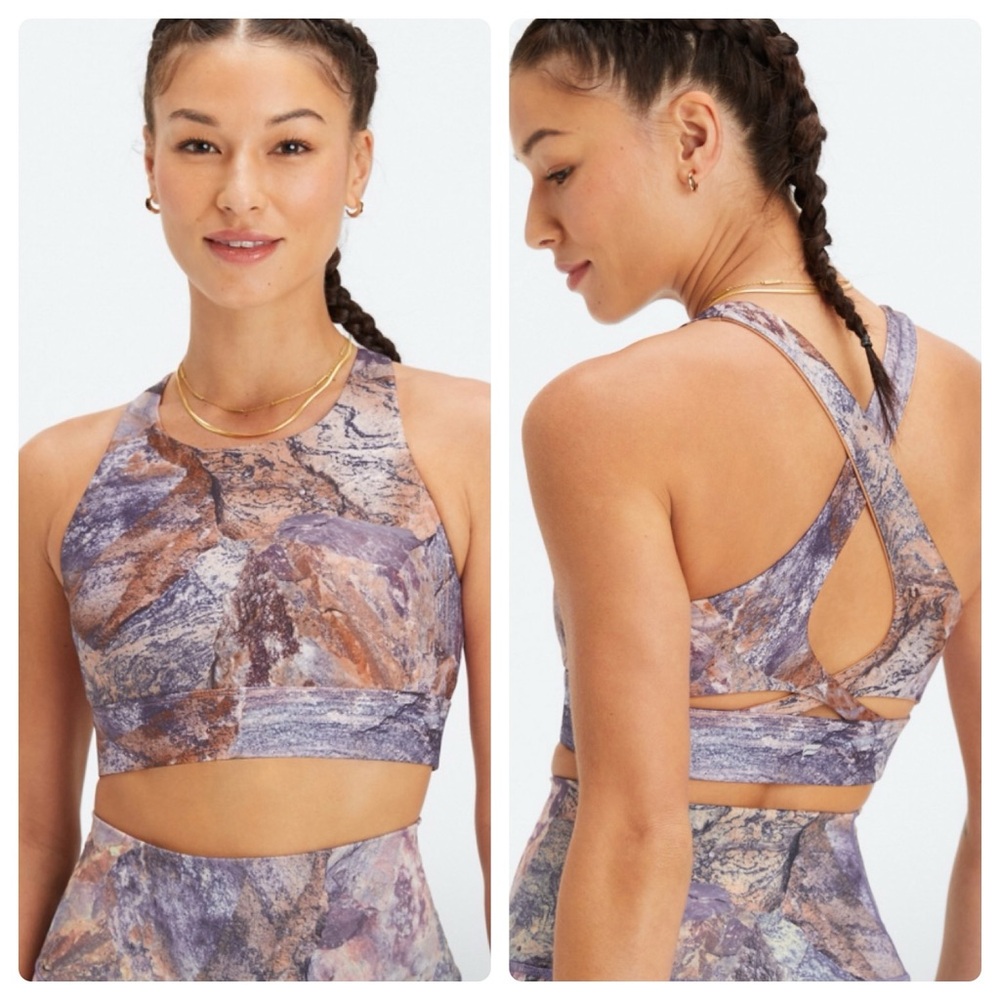 Fabletics No-Bounce Sports Bra in Orchid Moonrock
